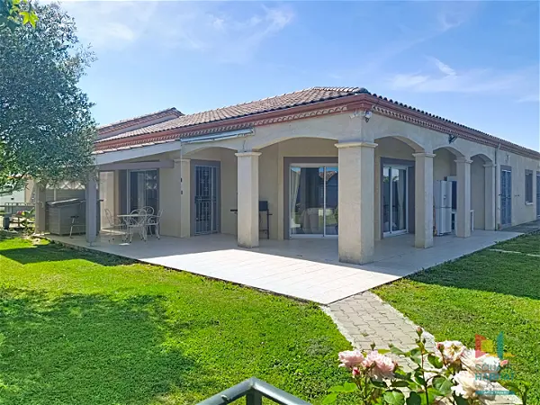 Achat maison 5 pièces - 170m² à Sainte livrade sur lot (47110)