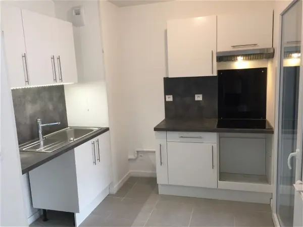 Appartement à louer - Villeurbanne, 3 pièces