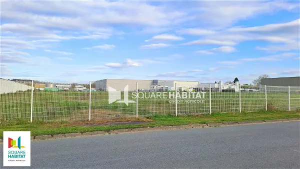 Terrain à vendre - CHATELLERAULT - 11393 m²