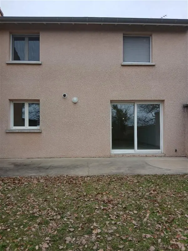Maison à louer - Saint-Donat-sur-l'Herbasse, 4 pièces