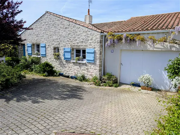 Maison à vendre - SAINT GILLES CROIX DE VIE, 5 pièces