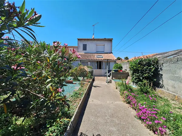 Achat maison 4 pièces - 114m² à Rochefort (17300)