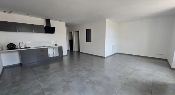Appartement à louer - Beaurepaire, 3 pièces