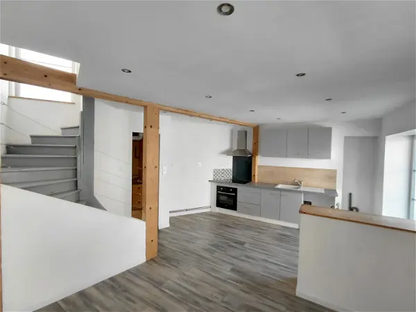 Location maison 3 pièces - 62.79m² à Chatel-guyon (63140)