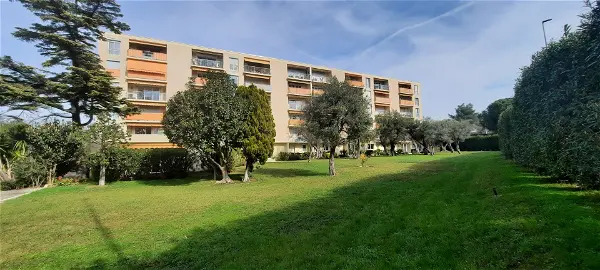 Appartement à louer - JUAN LES PINS, 3 pièces