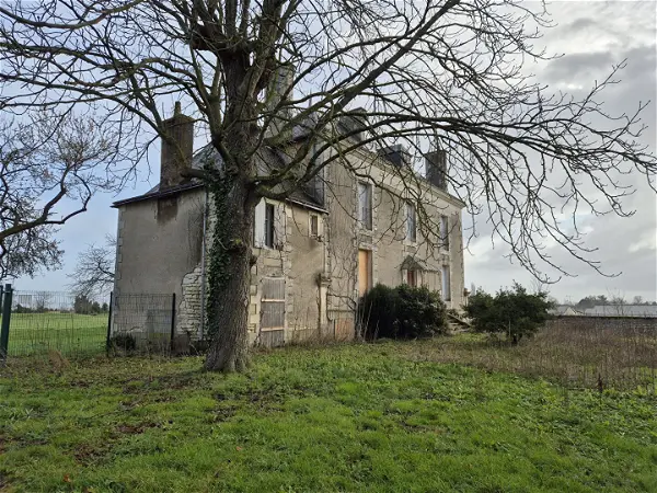 Maison à vendre - NEUVILLE DE POITOU, 8 pièces