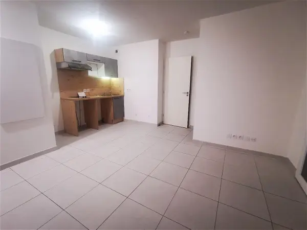 Appartement à louer - TOULON, 2 pièces