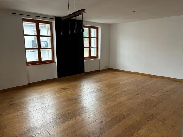Location appartement 4 pièces - 105.73m² à Le chambon feugerolles (42500)