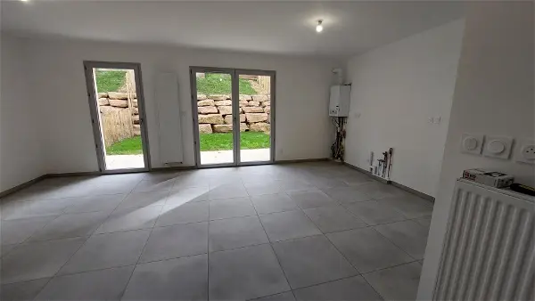 Location maison 4 pièces - 83m² à Fontaines-saint-martin (69270)