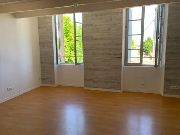 Location appartement 3 pièces - 63.79m² à Portets (33640)