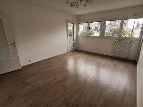 Location appartement 2 pièces - 55.26m² à Tours (37000)