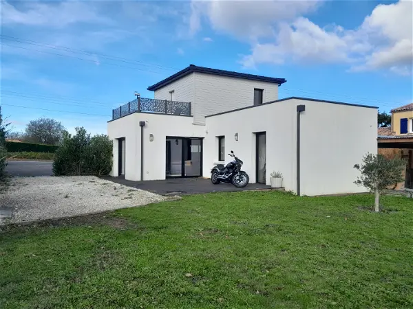 Location maison 4 pièces - 101m² à St philbert de grand lieu (44310)