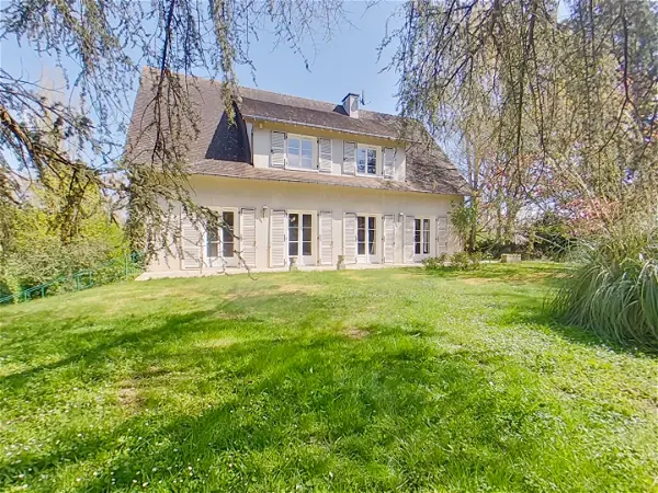 Maison à vendre - MONTMORILLON, 7 pièces