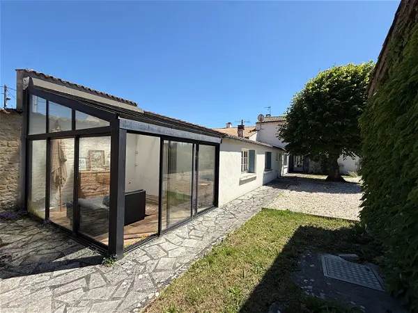 Maison à vendre - SURGERES, 7 pièces