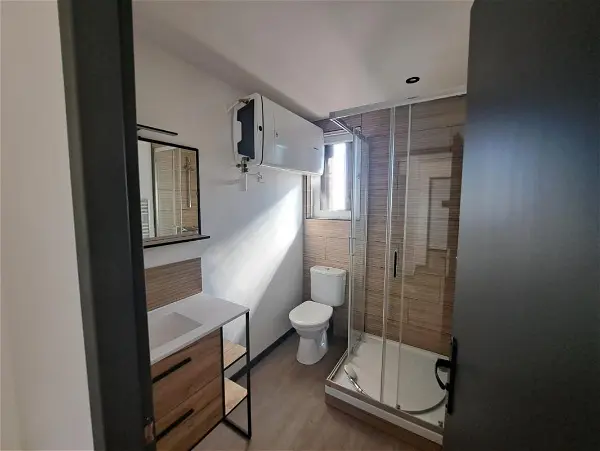 Appartement à louer - Saint-Bonnet-de-Mure, 3 pièces
