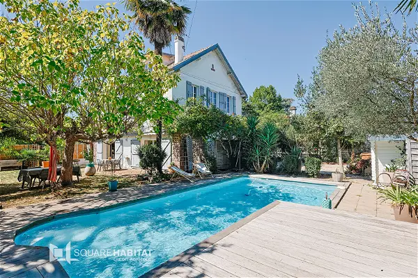 Achat maison 7 pièces - 205m² à Pau (64000)