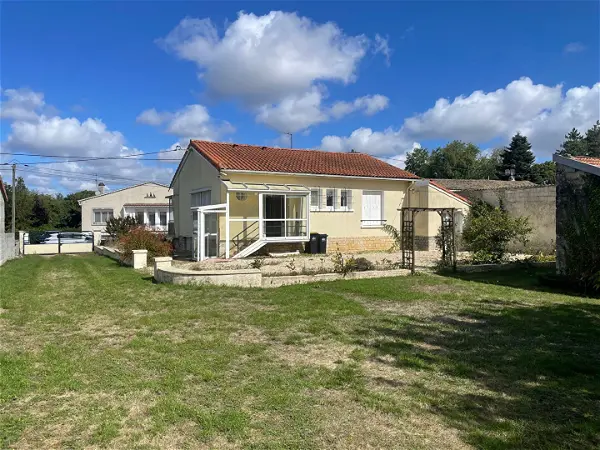 Maison à vendre - VALENCE EN POITOU, 4 pièces