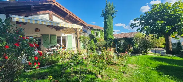 Maison à vendre - VEAUCHE, 8 pièces