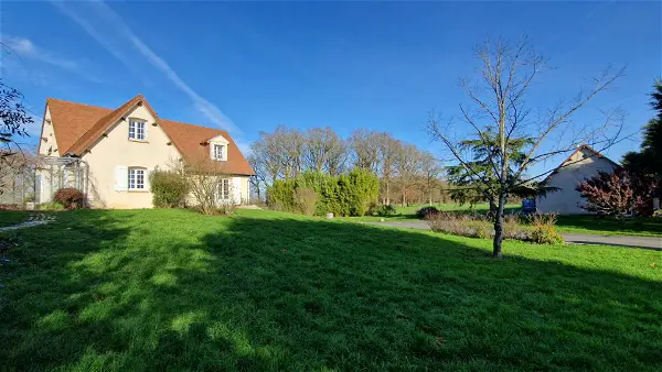 Maison à vendre - LE LOUROUX, 6 pièces