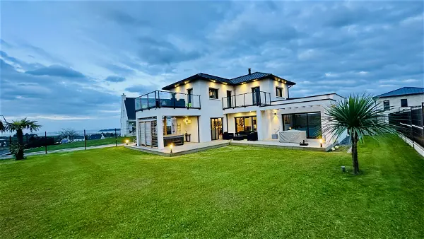 Maison à vendre - LANGUEUX, 8 pièces