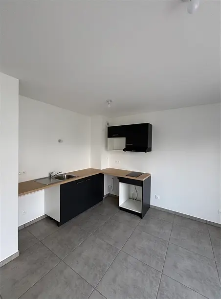 Appartement à louer - SAINT - ETIENNE, 2 pièces