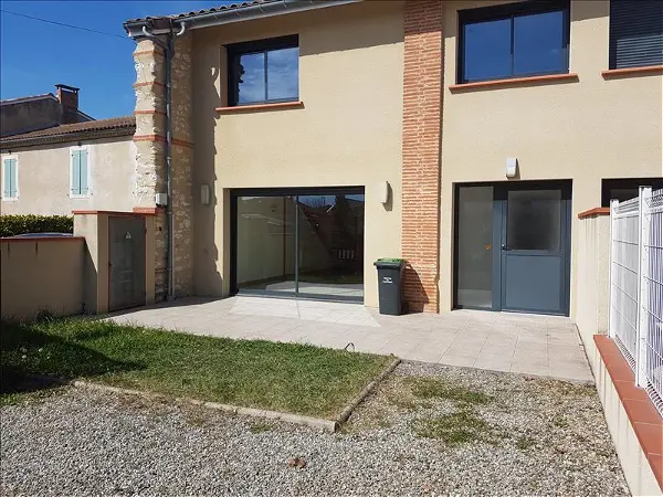 Maison à louer - LA BASTIDE DE LORDAT, 4 pièces