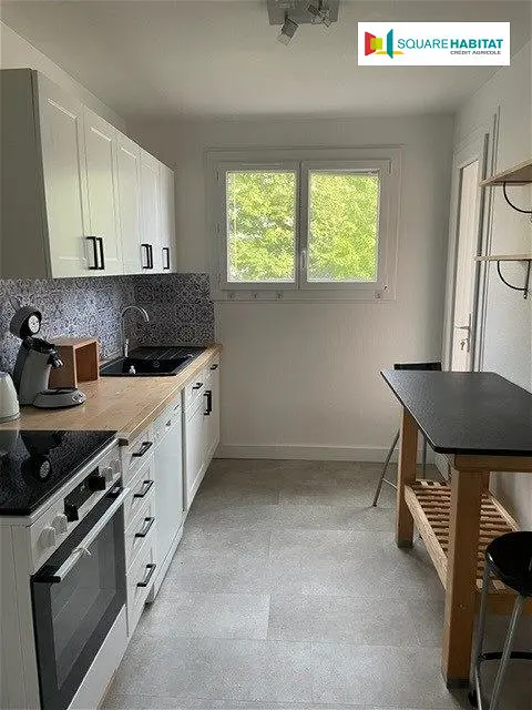 Location appartement 4 pièces - 79m² à Pau (64000)