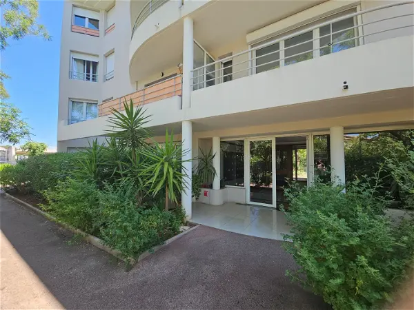 Location appartement 1 pièce - 26.33m² à Biot (06410)