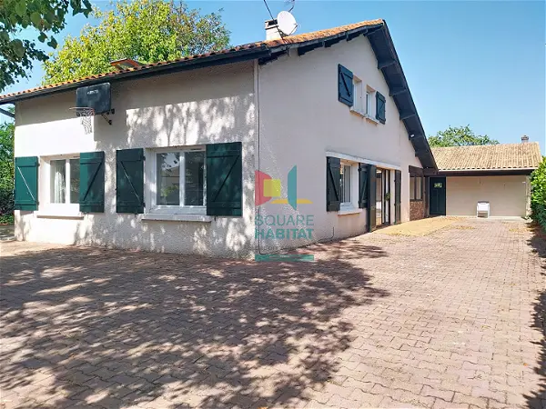 Achat maison 7 pièces - 133m² à Vayres (33870)