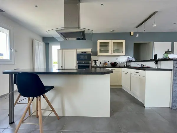 Maison à vendre - DOMPIERRE SUR YON, 5 pièces