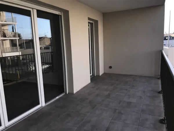 Appartement à louer - ARLES, 3 pièces