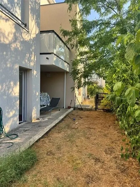 Appartement à louer - Sainte-Foy-Lès-Lyon, 2 pièces