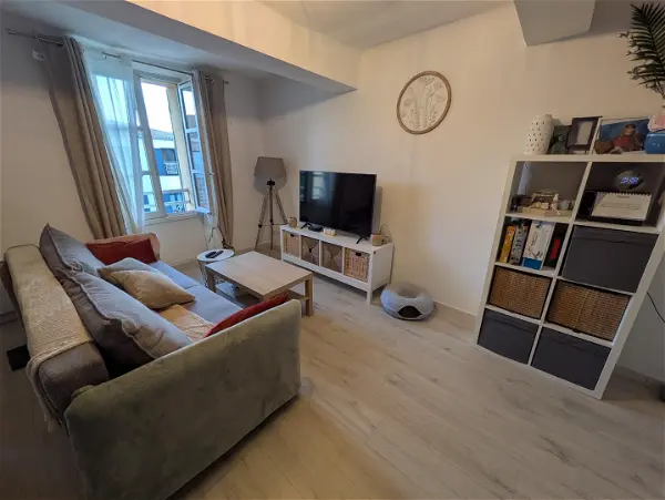 Appartement à louer - SAINT MAXIMIN STE BAUME, 2 pièces
