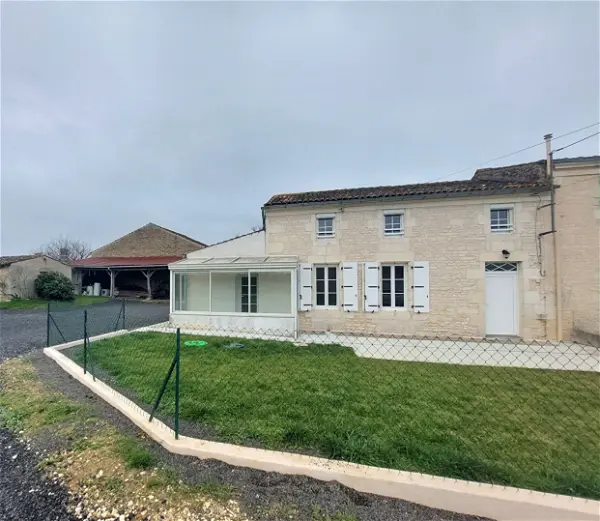 Location maison 4 pièces - 106.1m² à Corme royal (17600)