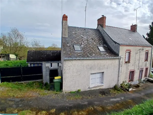 Maison à vendre - SAINT JULIEN DE VOUVANTES, 4 pièces