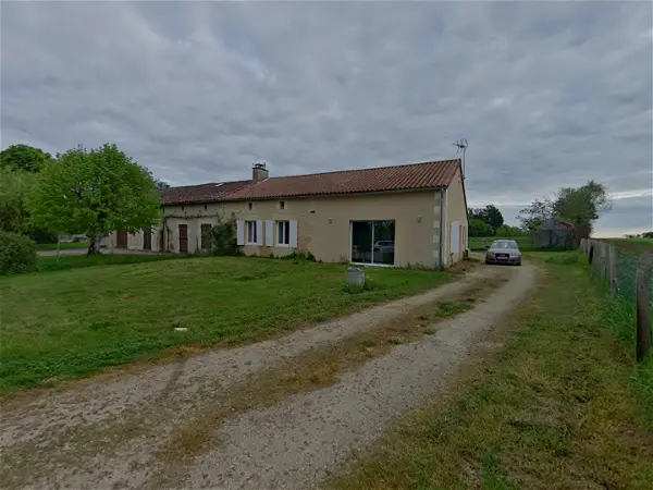 Maison à louer - MAGNE, 4 pièces
