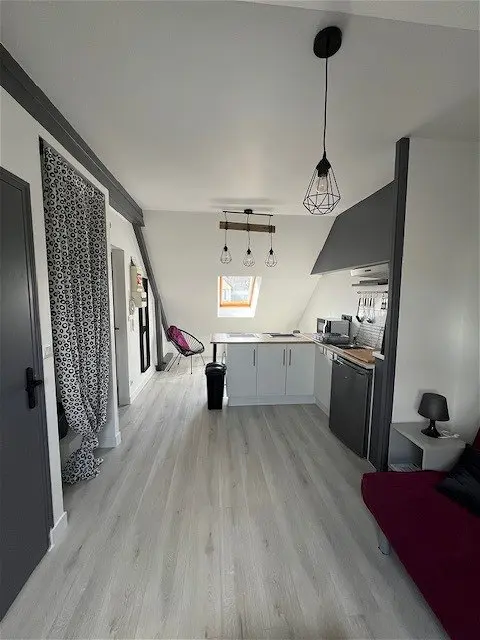 Location appartement 1 pièce - 16m² à Laval (53000)