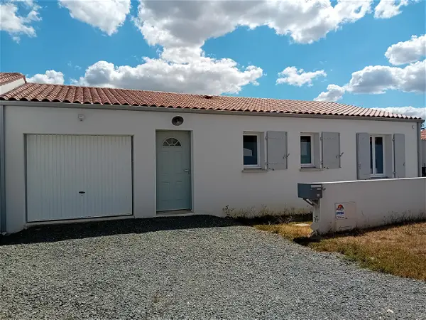 Location maison 4 pièces - 81.07m² à La chapelle des pots (17100)