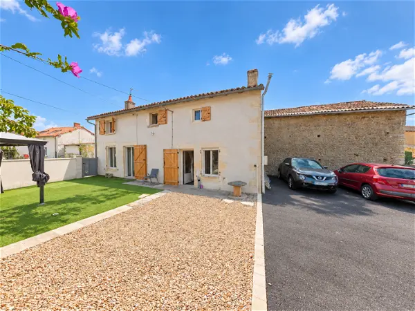 Maison à louer - LA FERRIERE AIROUX, 4 pièces