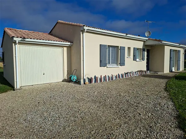 Achat maison 4 pièces - 84m² à Cravans (17260)