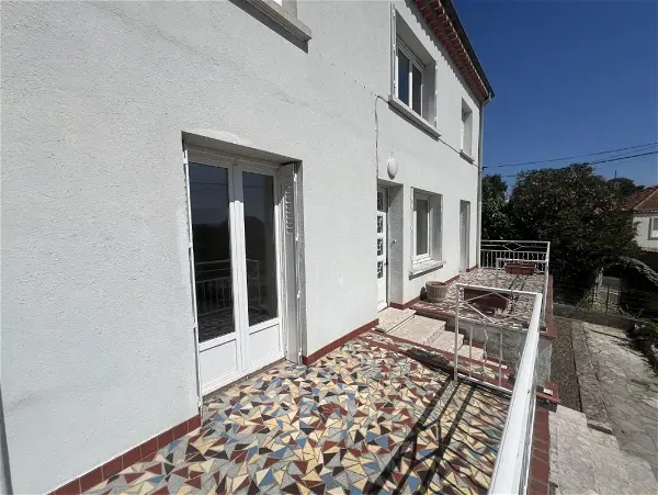 Appartement à louer - Bourg-Saint-Andéol, 3 pièces