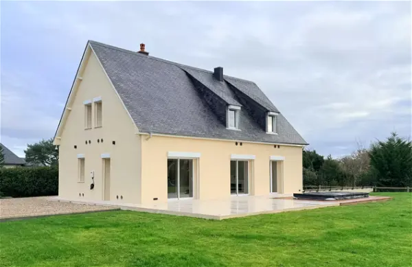 Maison à vendre - EQUEMAUVILLE, 9 pièces