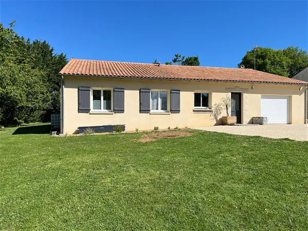 Maison à vendre - CHIRE EN MONTREUIL, 5 pièces