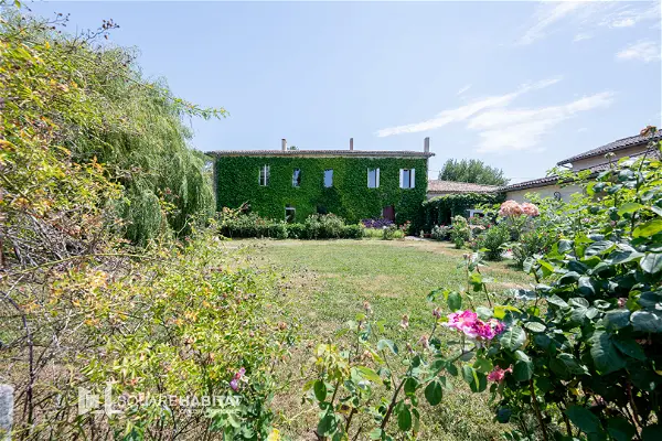 Maison à vendre - FRONSAC, 20 pièces