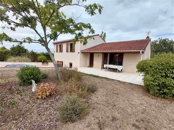 Maison à vendre - VIC FEZENSAC, 5 pièces