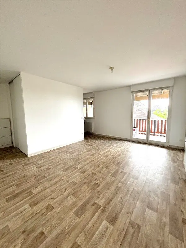 Appartement à louer - La Côte-Saint-André, 2 pièces