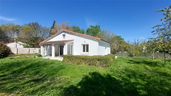 Maison à vendre - CHANIERS, 6 pièces