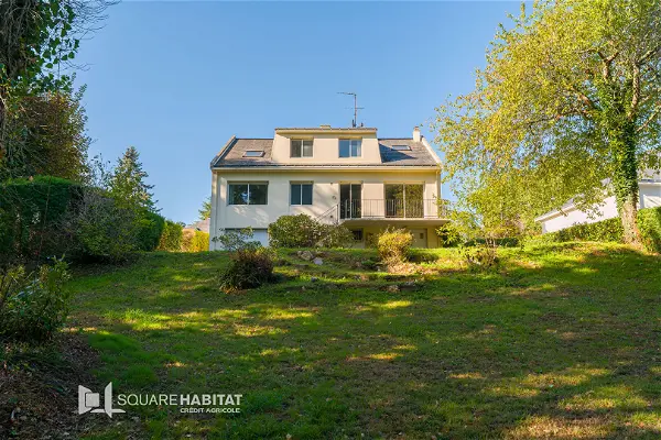 Achat maison 8 pièces - 180.75m² à Sautron (44880)
