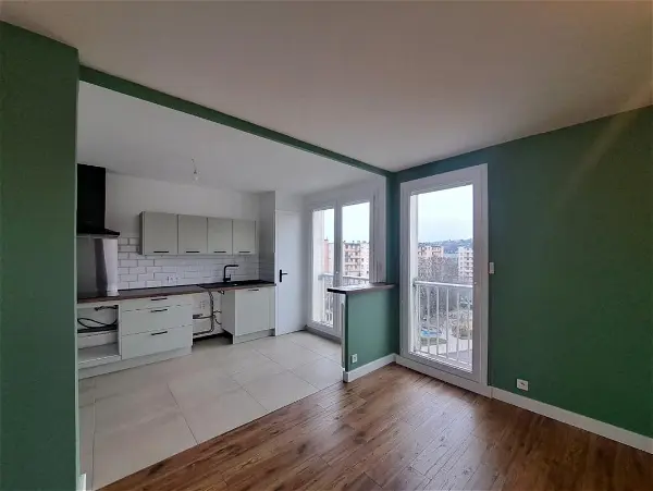 Appartement à louer - Bourgoin-Jallieu, 3 pièces