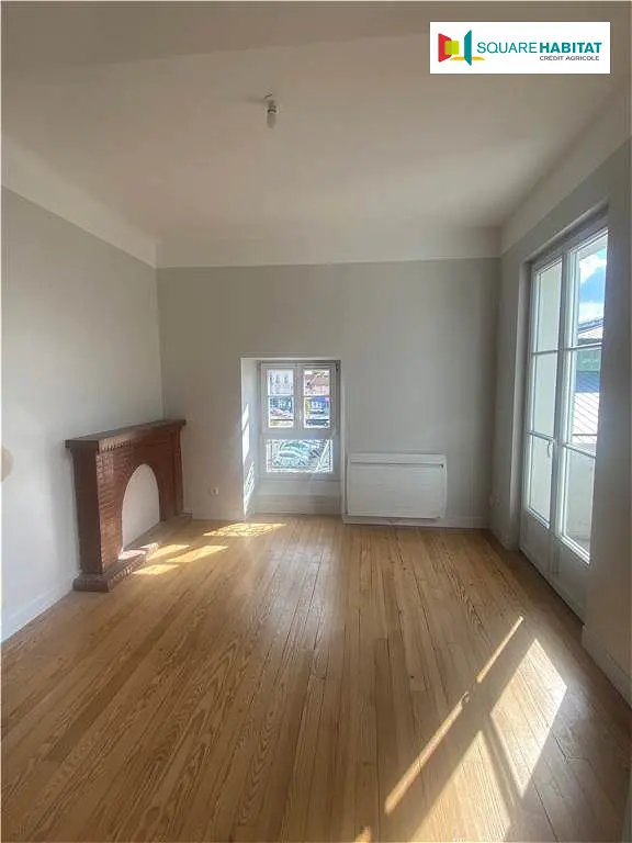 Appartement à louer - VIC-EN-BIGORRE, 4 pièces